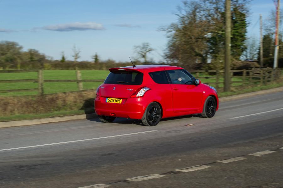  Suzuki Swift SZ-L 3-Door 2016 года  (фото 19 из 22)